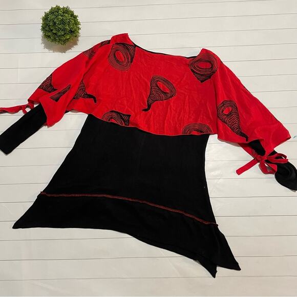 Feratelli Black Red Cyclone Tornado Top Blouse Tunic Women’s Size‎ Large - Picture 8 of 10